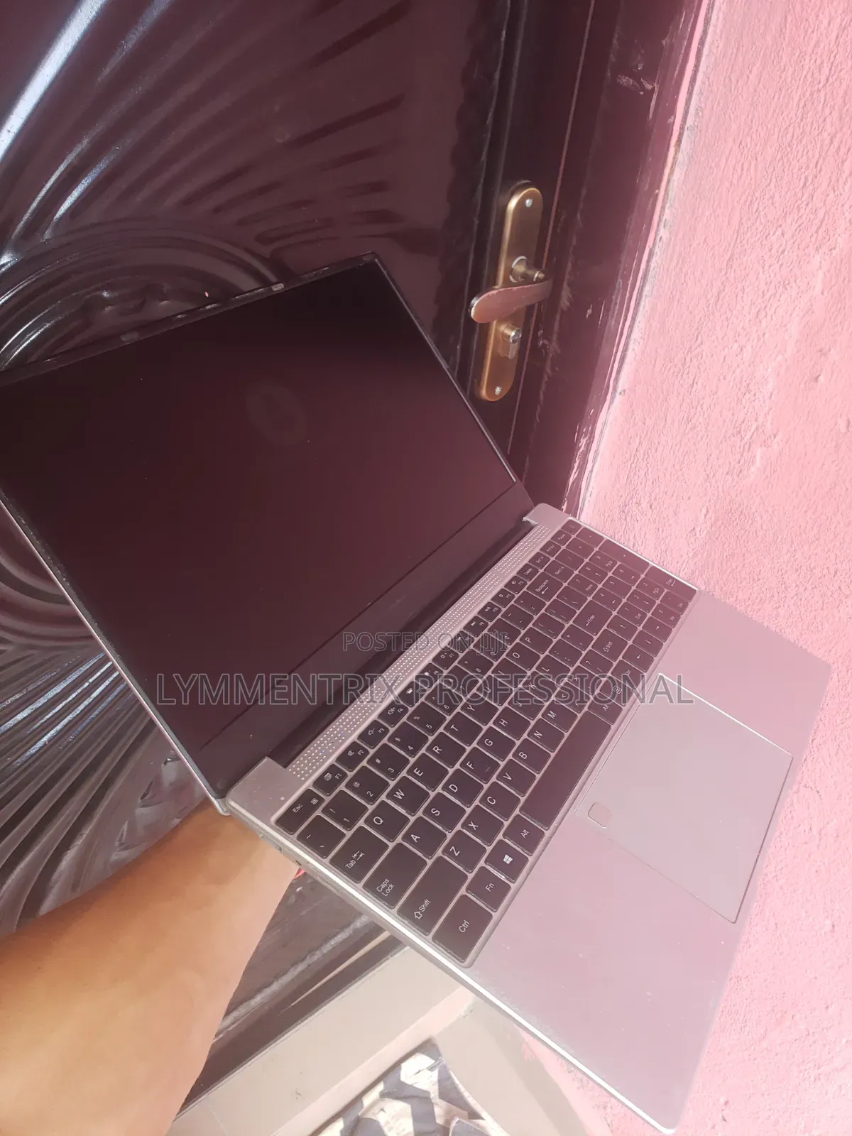 Laptop 4GB Intel Core i5 HDD+SSD 128GB