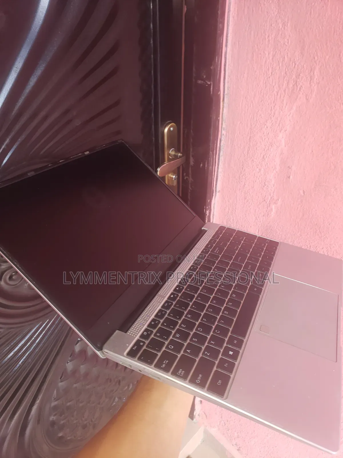 Laptop 4GB Intel Core i5 HDD+SSD 128GB