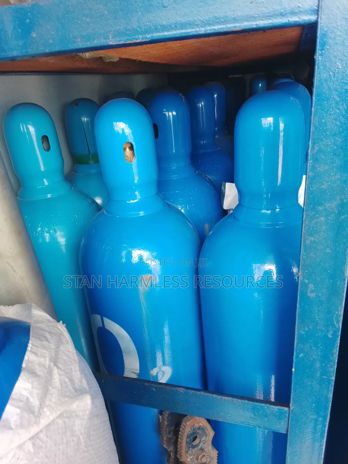 Oxygen Cylinder