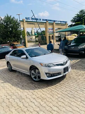 Toyota Camry 2014 Silver