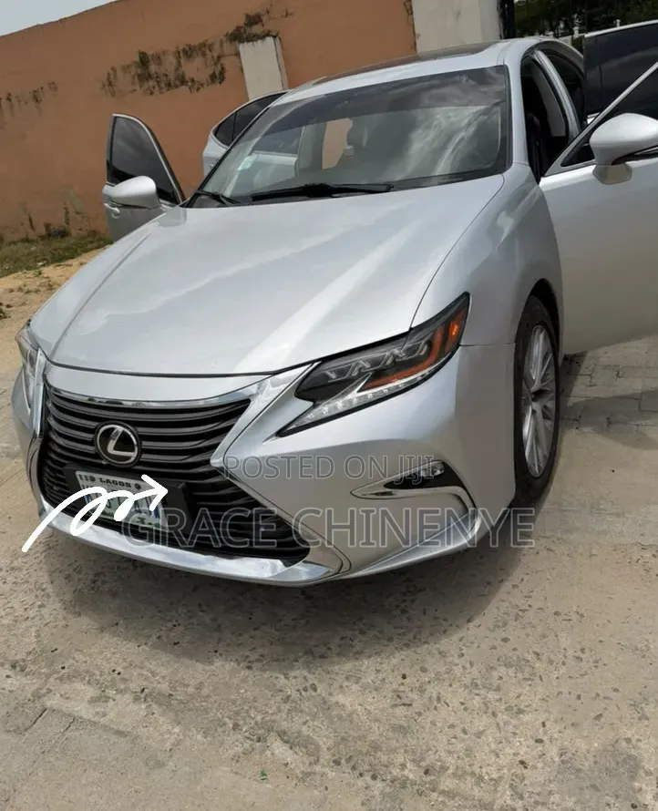 Lexus ES 2013 White