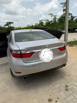 Lexus ES 2013 White