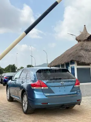 Toyota Venza LE 2010 Blue