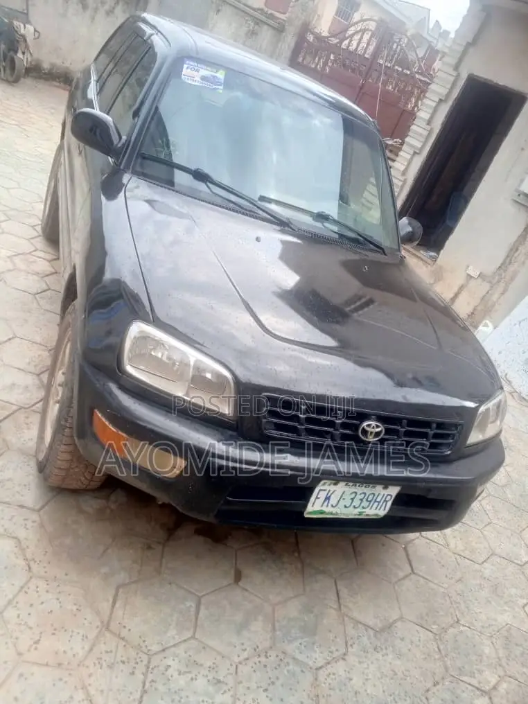 Toyota RAV4 Automatic 2000 Black