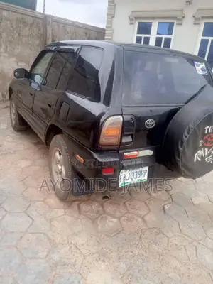 Toyota RAV4 Automatic 2000 Black