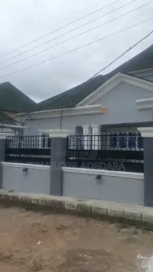4bdrm Duplex in Leisure Court Estate for sale