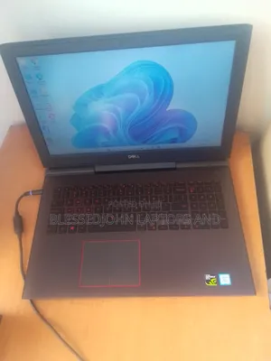 Laptop Dell Inspiron 15 7577 8GB Intel Core i7 SSD 256GB