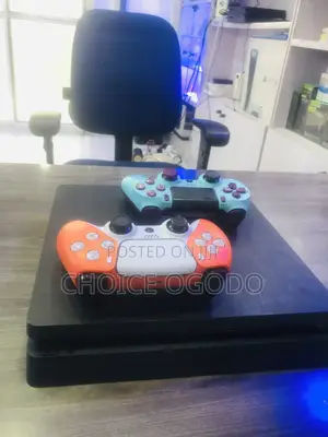 Play Station 4