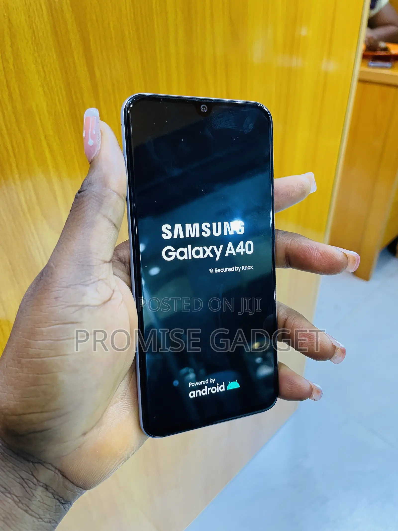 Samsung Galaxy A40 64 GB White