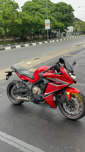 Honda CBR 2018 Red