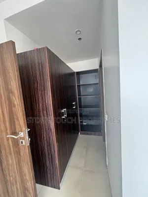 2bdrm Apartment in Blue Water, Lekki Phase 1 for rent