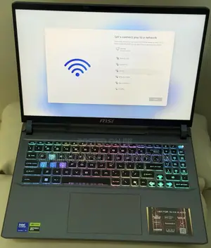 Laptop MSI 32GB Intel Core Ultra 9 SSD 1T