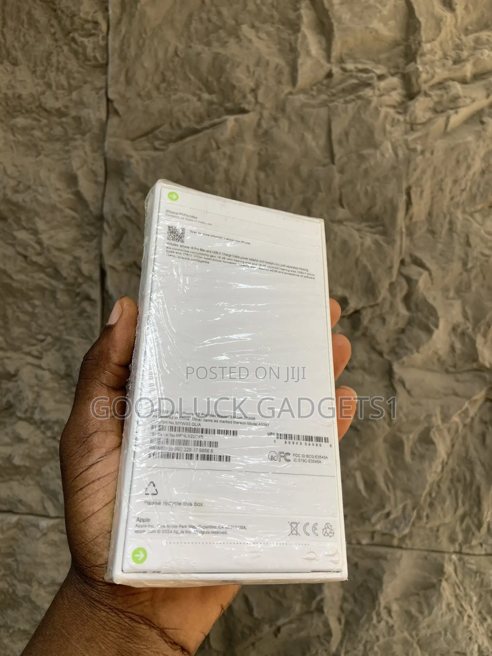 New Apple iPhone 16 Pro Max 256 GB Black