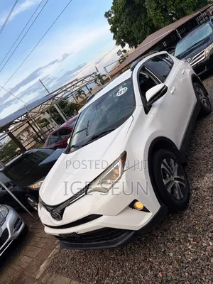Toyota RAV4 2017 White