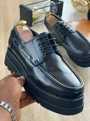 Less Cover Shoe