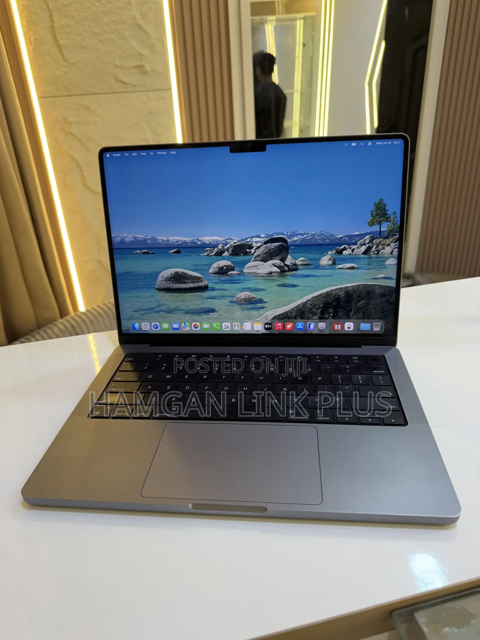 Laptop Apple MacBook Pro 2021 M1 16GB Apple M1 Pro SSD 512GB
