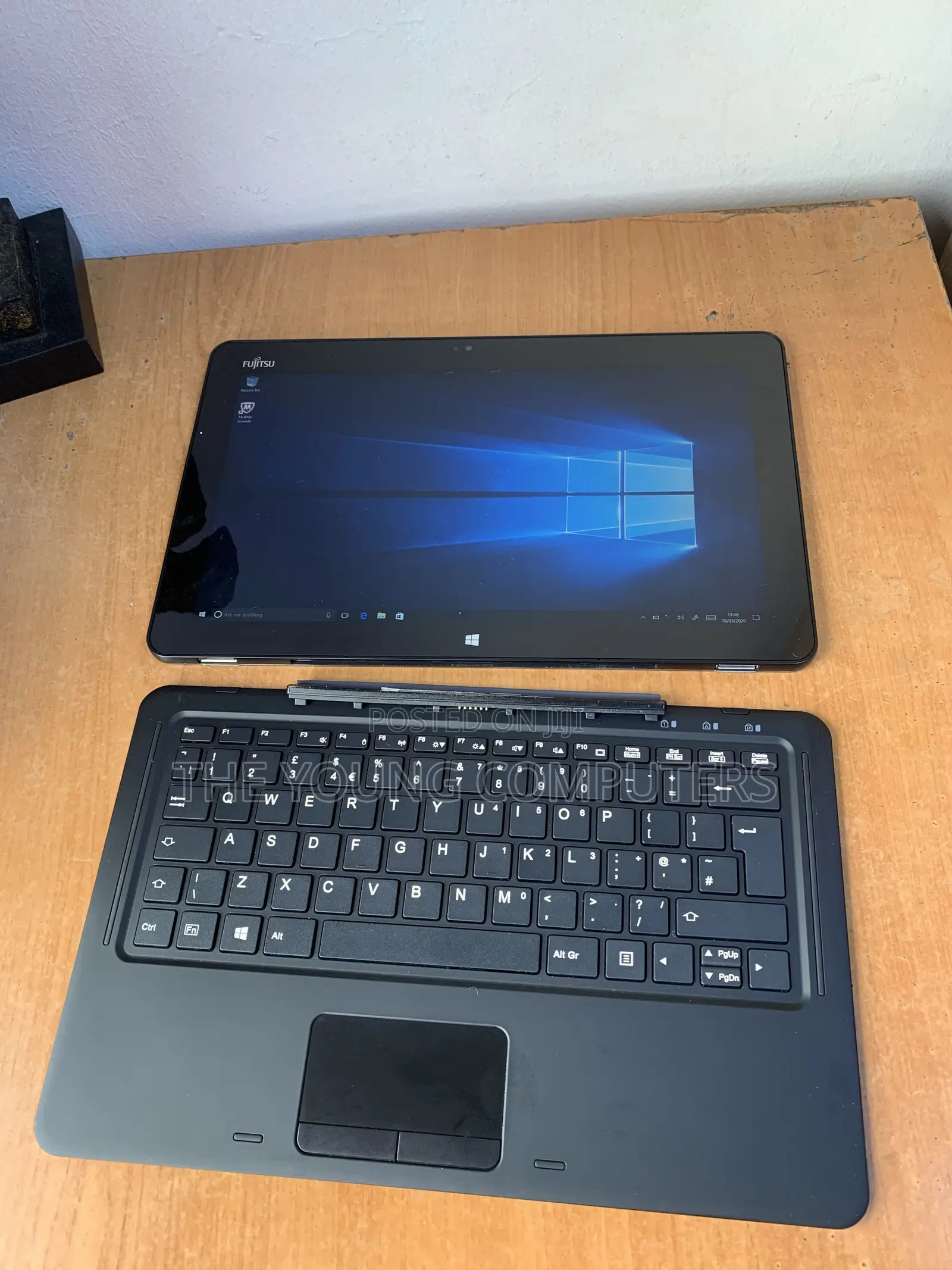 Laptop Fujitsu Stylistic Q572 4GB Intel Core i3 SSD 128GB