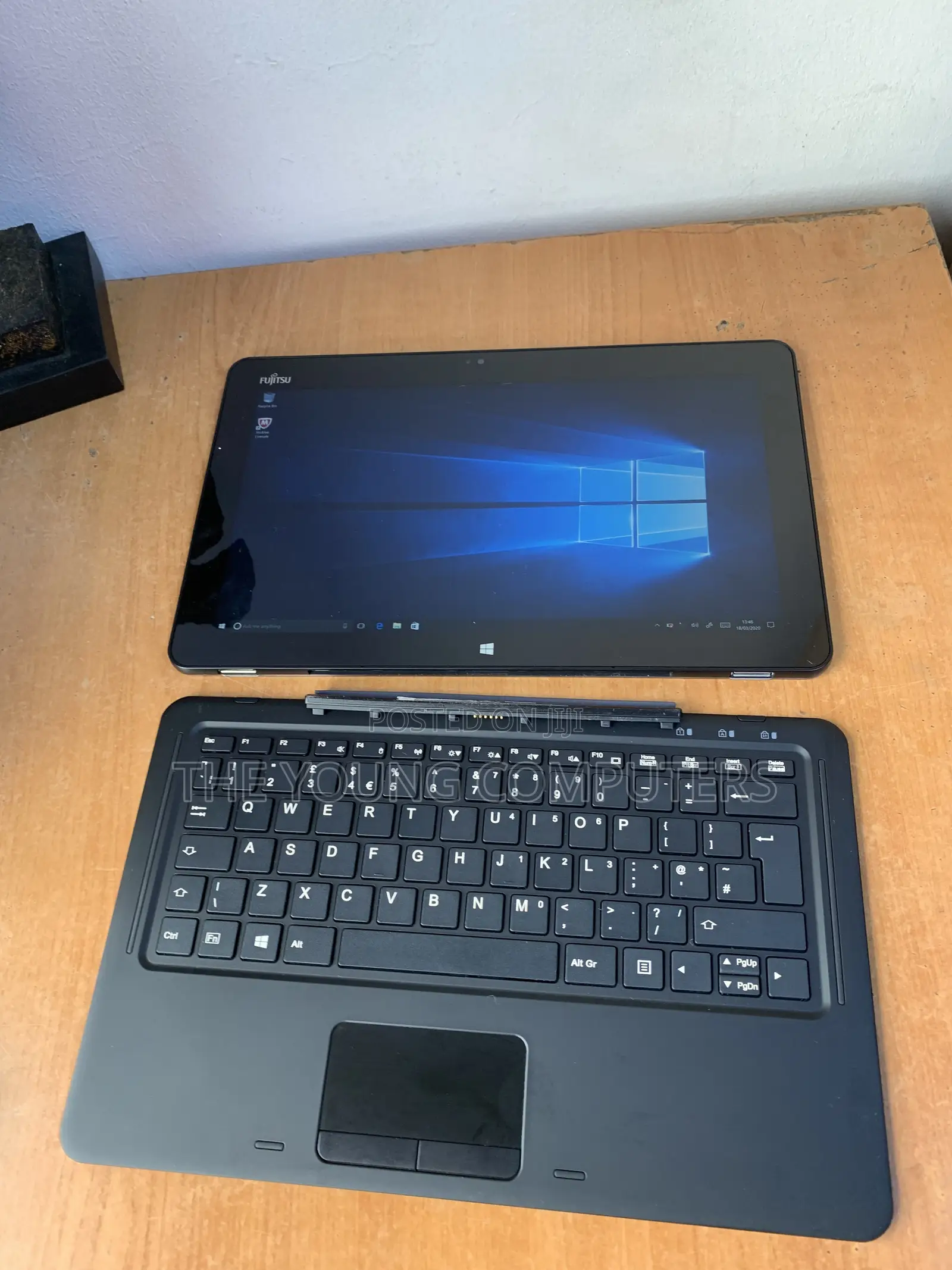 Laptop Fujitsu Stylistic Q572 4GB Intel Core i3 SSD 128GB