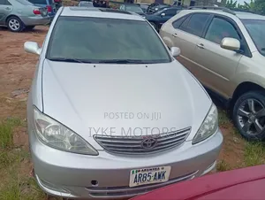 Toyota Camry 2005 Silver