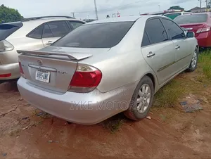 Toyota Camry 2005 Silver