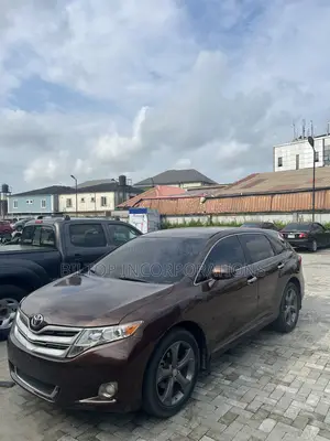 Toyota Venza V6 AWD 2010 Brown