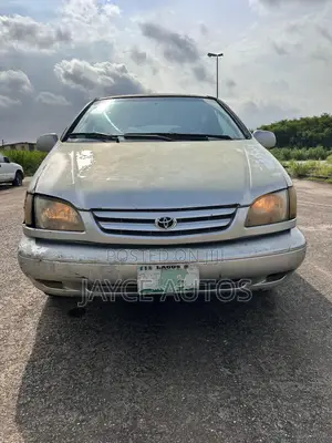 Toyota Sienna 2003 Silver