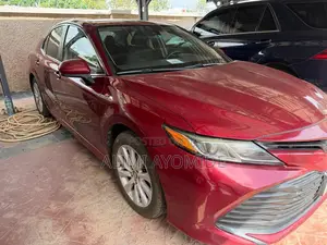 Toyota Camry 2018 Red