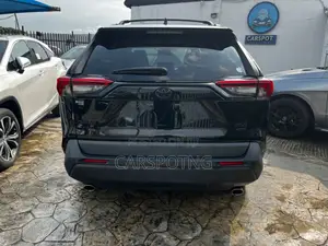 Toyota RAV4 XLE Premium AWD 2020 Black