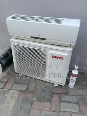 Air Conditioner 1hp + Gas Refill