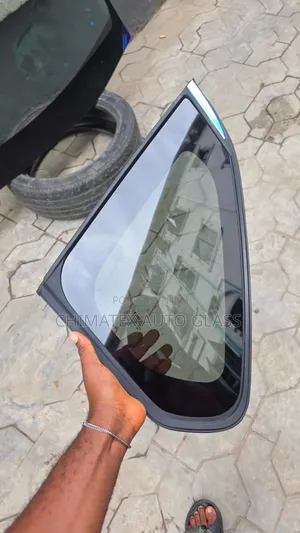 Toyota Rav4 2020 Vent Glass With Crome Available at Chimatex