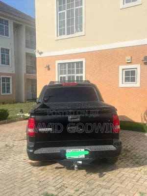Ford Sport Trac 2007 Black