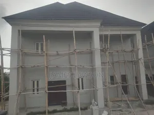 I Am a Skilled Togolese Bricklayer/House Builder