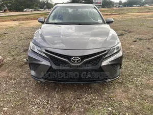 Toyota Camry XSE FWD (2.5L 4cyl 8AM) 2018 Gray