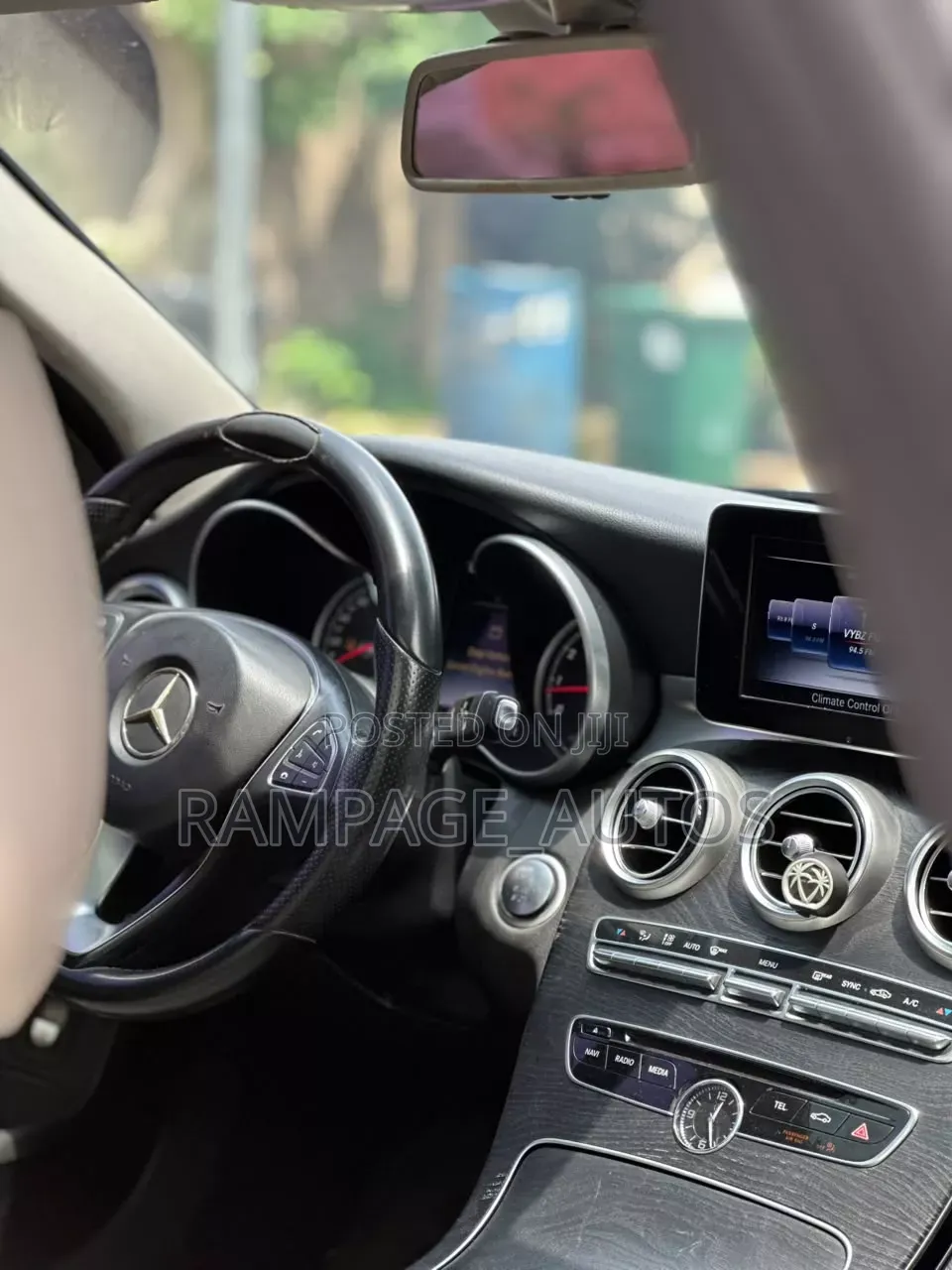 Mercedes-Benz C300 2016 Black