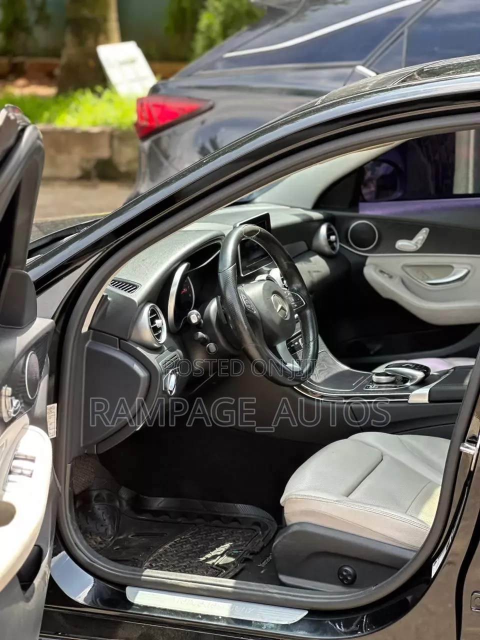 Mercedes-Benz C300 2016 Black