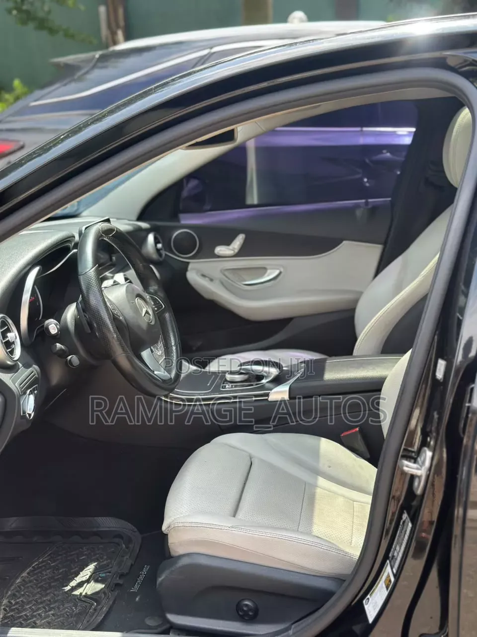 Mercedes-Benz C300 2016 Black