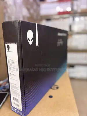 New Laptop Alienware 16 Aurora 16GB Intel Core 7 SSD 1T