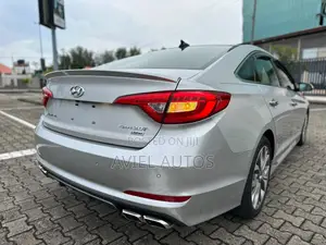 Hyundai Sonata Limited 2.0T 4dr Sedan (2.0L 4cyl Turbo 6A) 2015 Silver