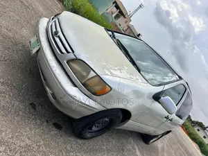 Toyota Sienna 2003 Silver