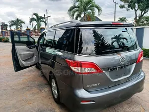 Nissan Quest SV FWD 2016 Gray