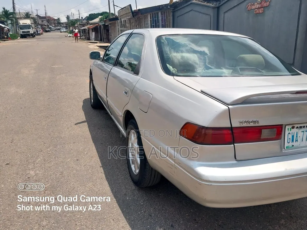 Toyota Camry 2000 Silver