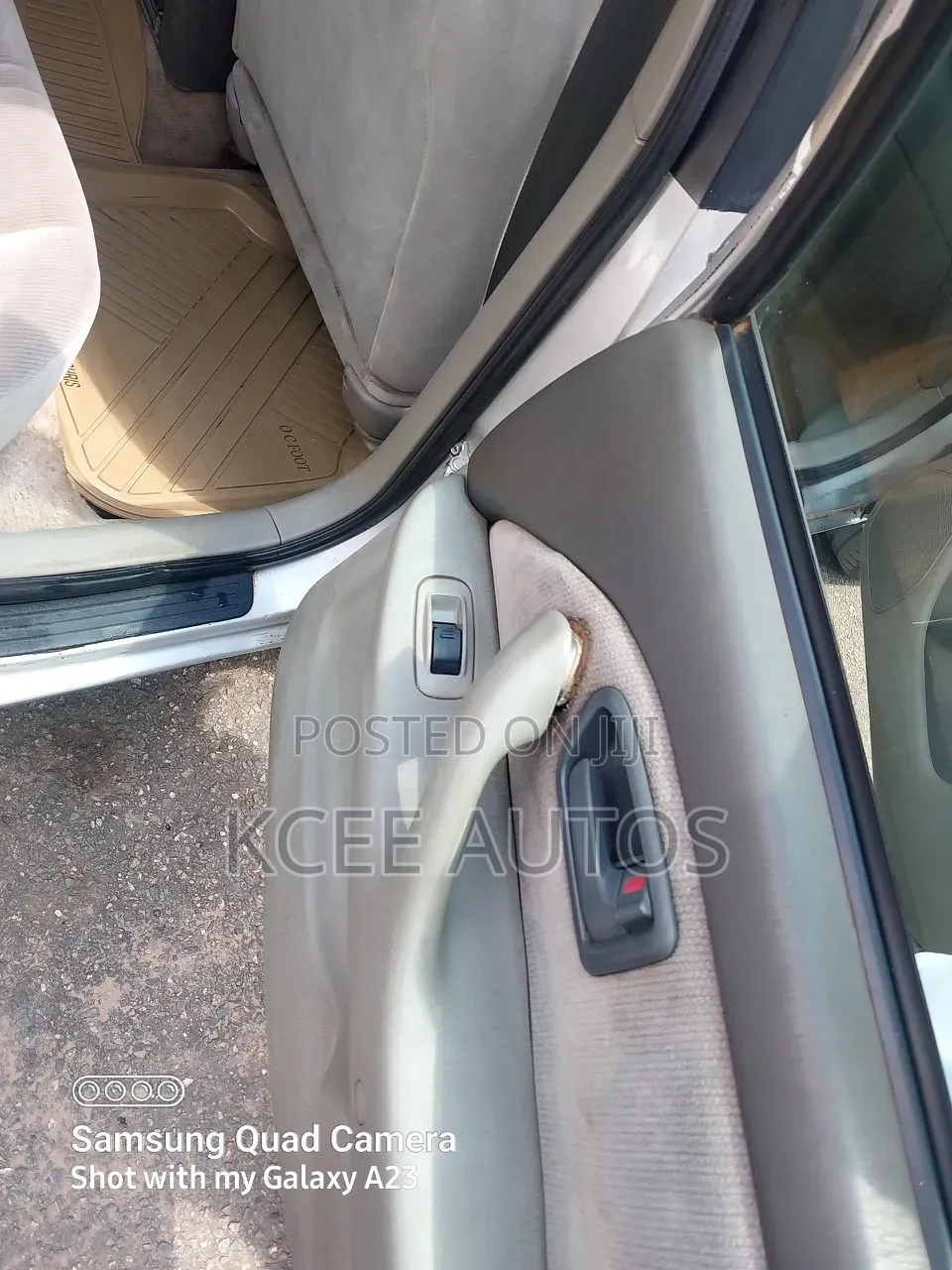 Toyota Camry 2000 Silver