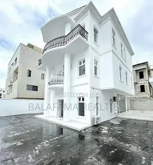 4bdrm Duplex in Banana Island for sale