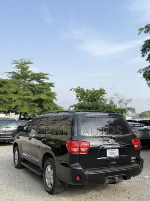 Toyota Sequoia SR5 4dr SUV (5.7L 8cyl 6A) 2008 Black