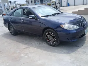 Toyota Camry 2005 Blue