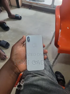 Apple iPhone X 64 GB White