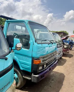 Toyota Dyna 200 3rz Petrol Engine