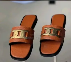 Flat Sole Palms
