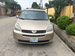 Toyota Sienna XLE Limited AWD (3.3L V6 5A) 2004 Gold