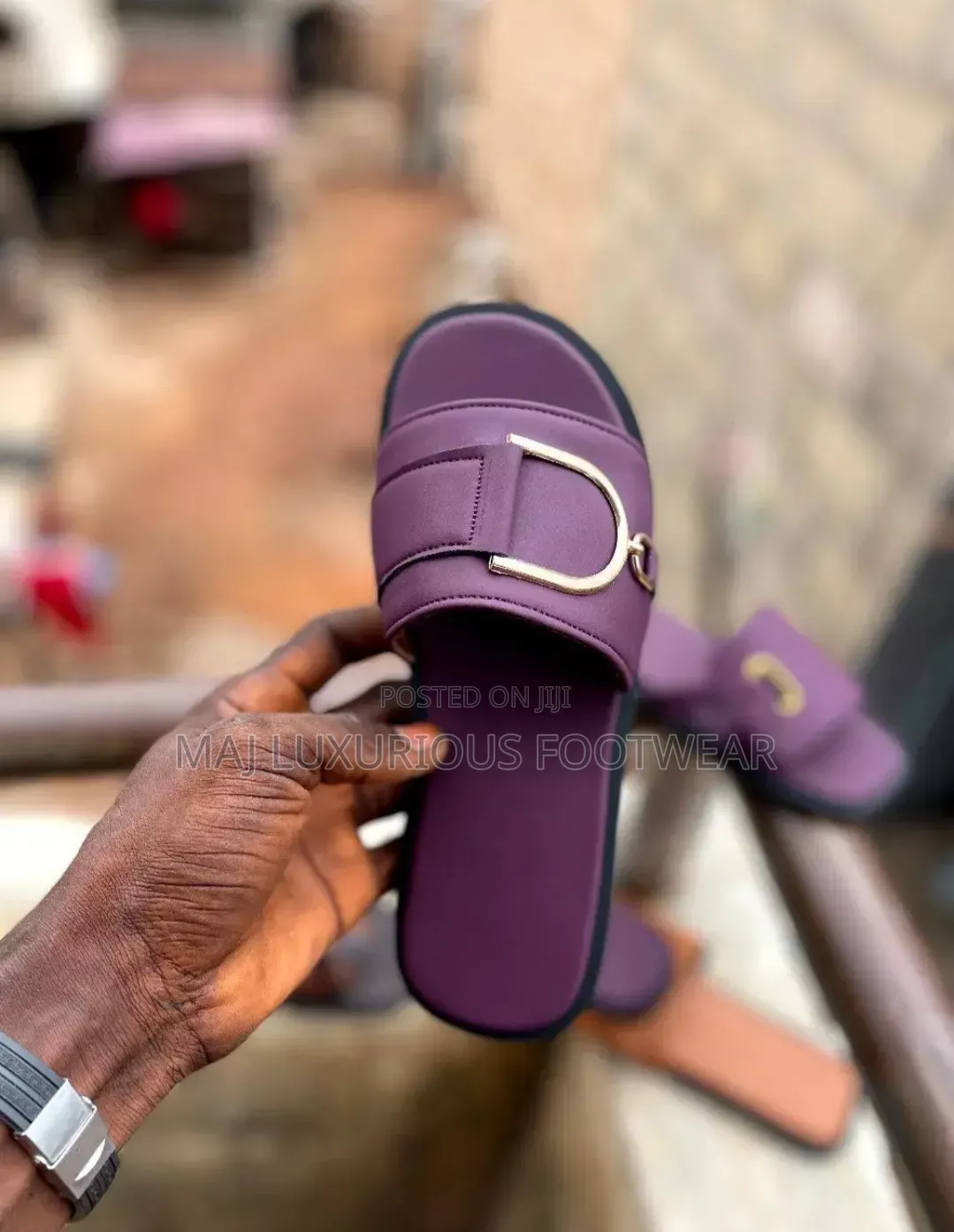 Flat Sole Palms